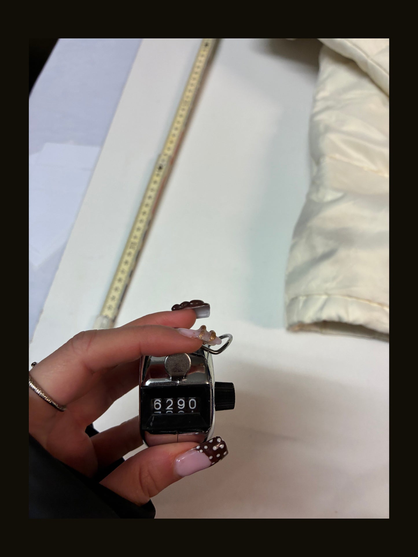 Vintage Tommy Hilfiger Winterjacke cremefarben L 6290