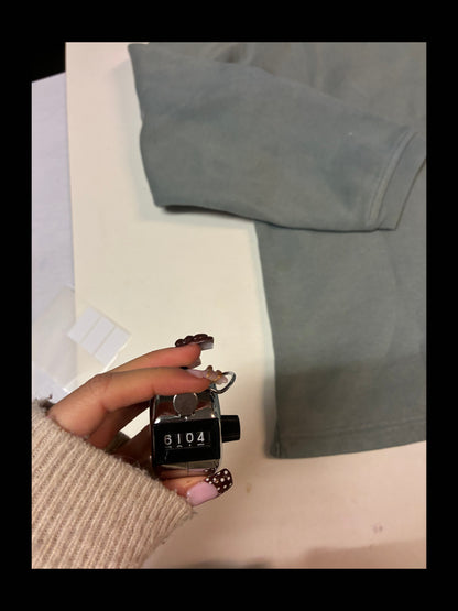 Vintage Adidas Sweatshirt L fit M 6104