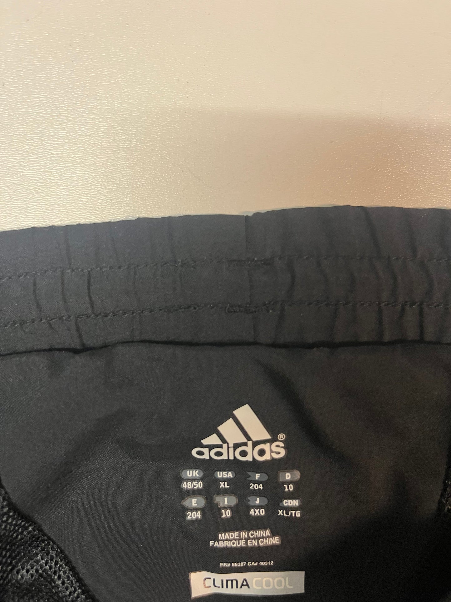 Vintage Adidas Trackpants XL Bund beschädigt 4309
