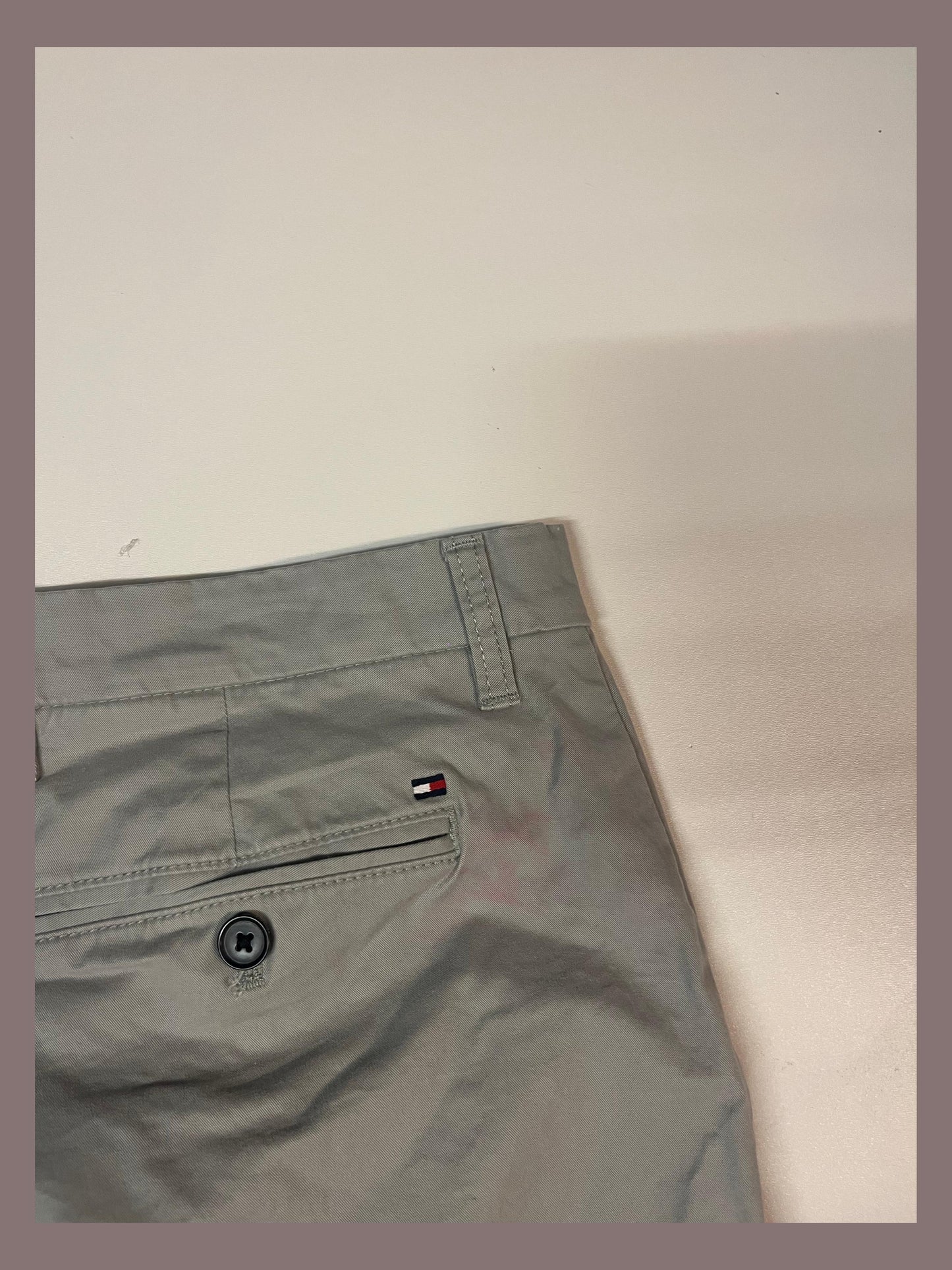 Vintage Tommy Hilfiger Shorts 34 3707