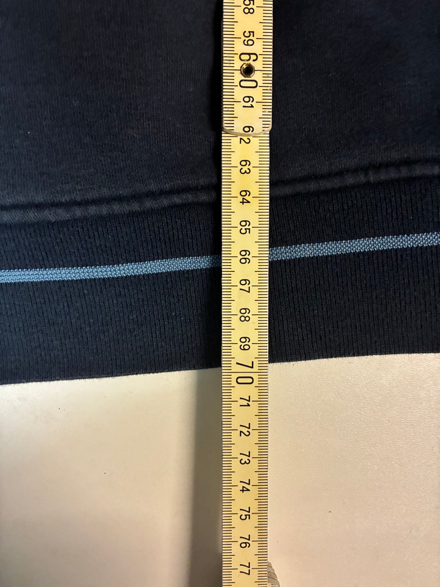 Vintage Adidas Sweatshirt XL fit L 6018