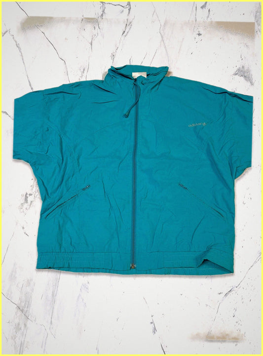 Entdecke unsere Vintage Track Pants von Nike und anderen Marken, erhältlich bei Valuxery.de - Dein Shop für trendige Vintage - Kleidung. Unsere Track Pants sind aus hochwertigen Materialien und