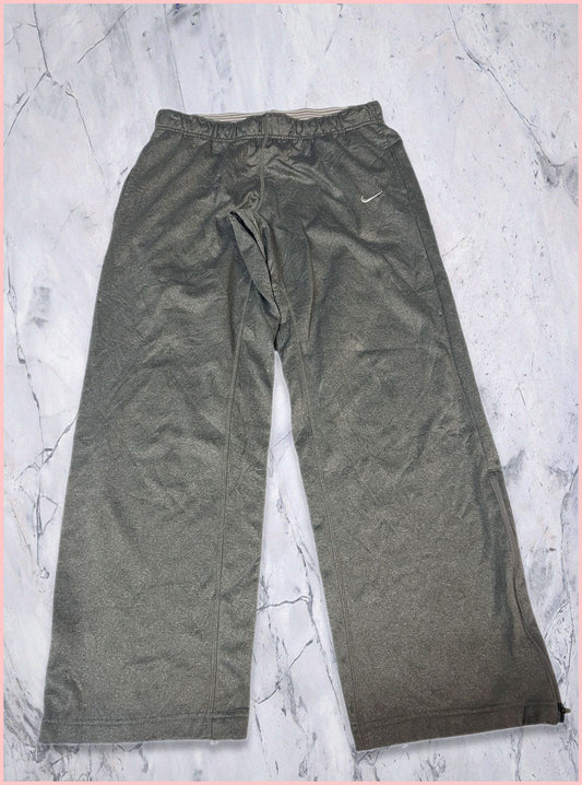 Vintage Nike Trackpants baggy L fit S 5-3-8-5