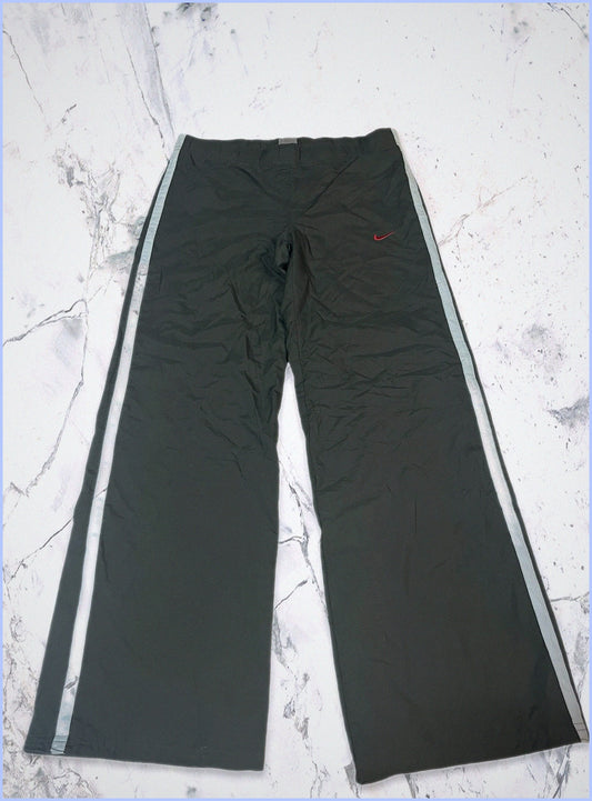 Vintage Nike Trackpants baggy L fit S 5-3-9-0