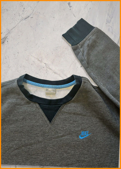 Vintage Nike Sweatshirt L fit M 67 76