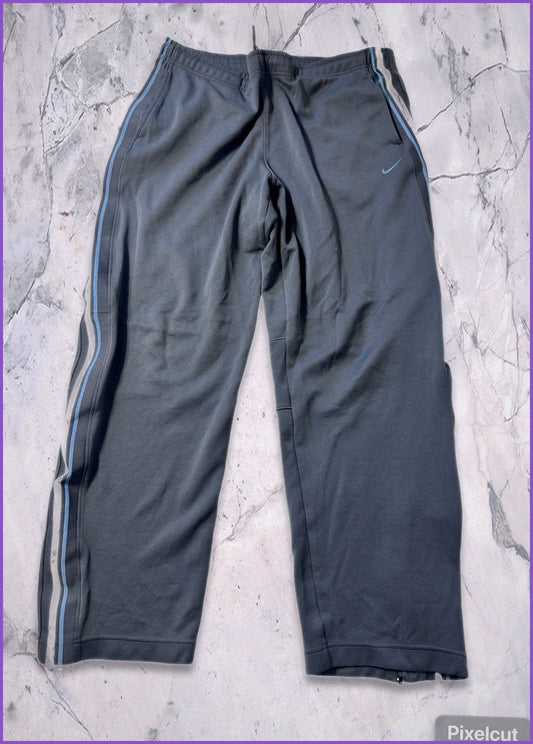 Nike vintage Trackpants L 7-256
