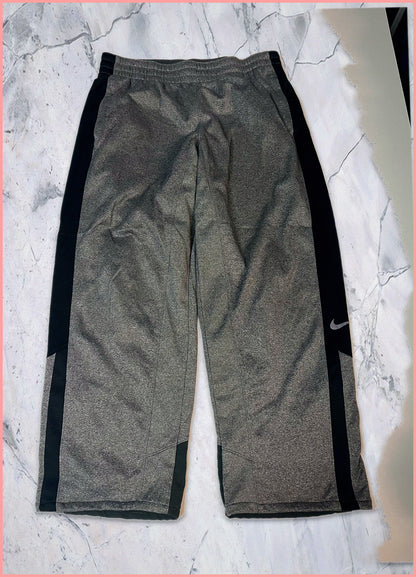 Nike Vintage Trackpants xl gefüttert baggy 5-424