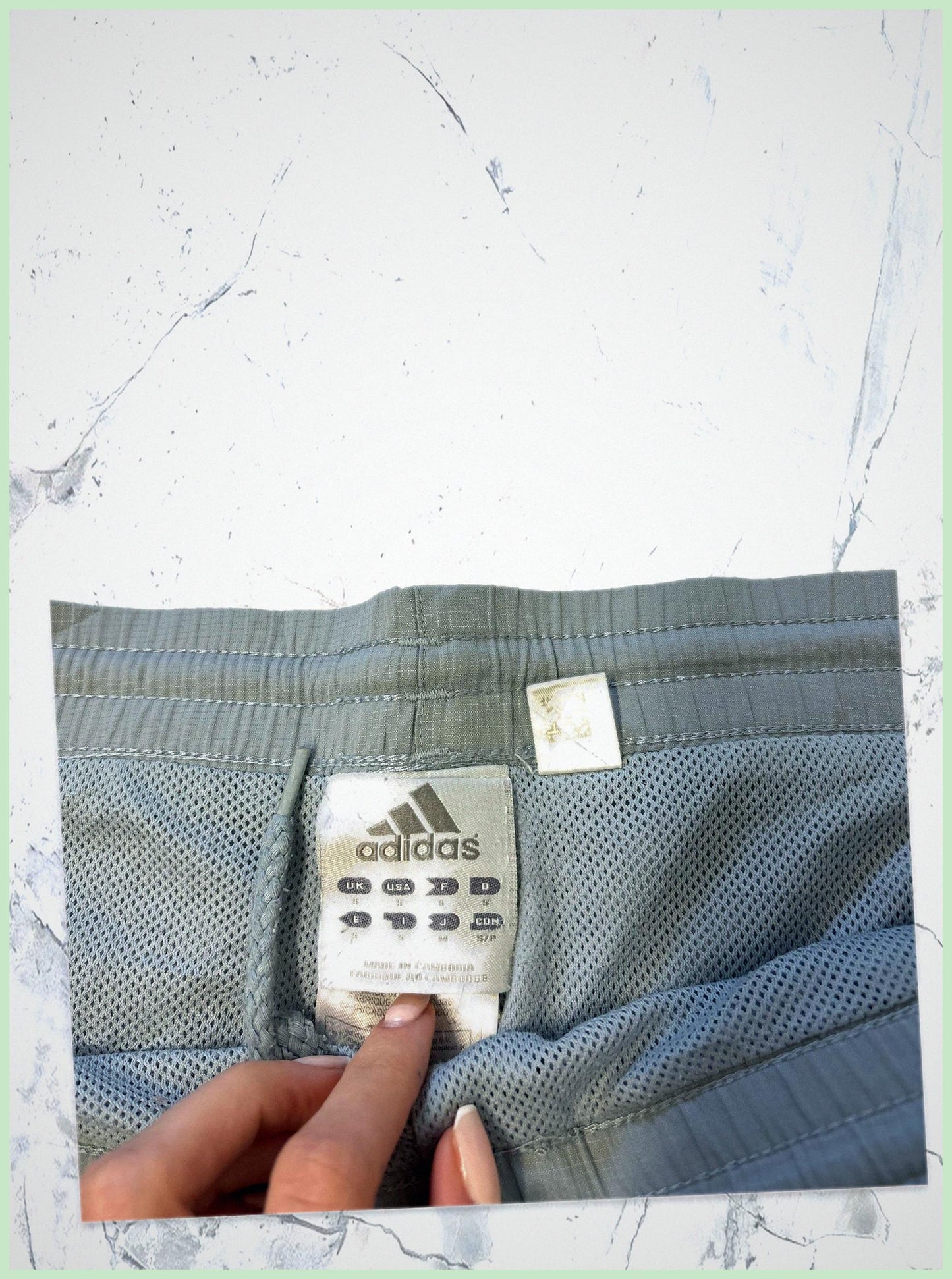 Adidas Vintage Trackpants S baggy Bund nicht so elastisch 6 896