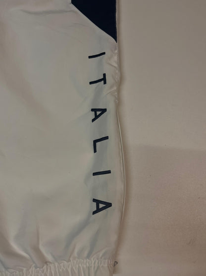 Entdecke unsere Vintage Track Pants von Nike und anderen Marken, erhältlich bei Valuxery.de - Dein Shop für trendige Vintage - Kleidung. Unsere Track Pants sind aus hochwertigen Materialien und