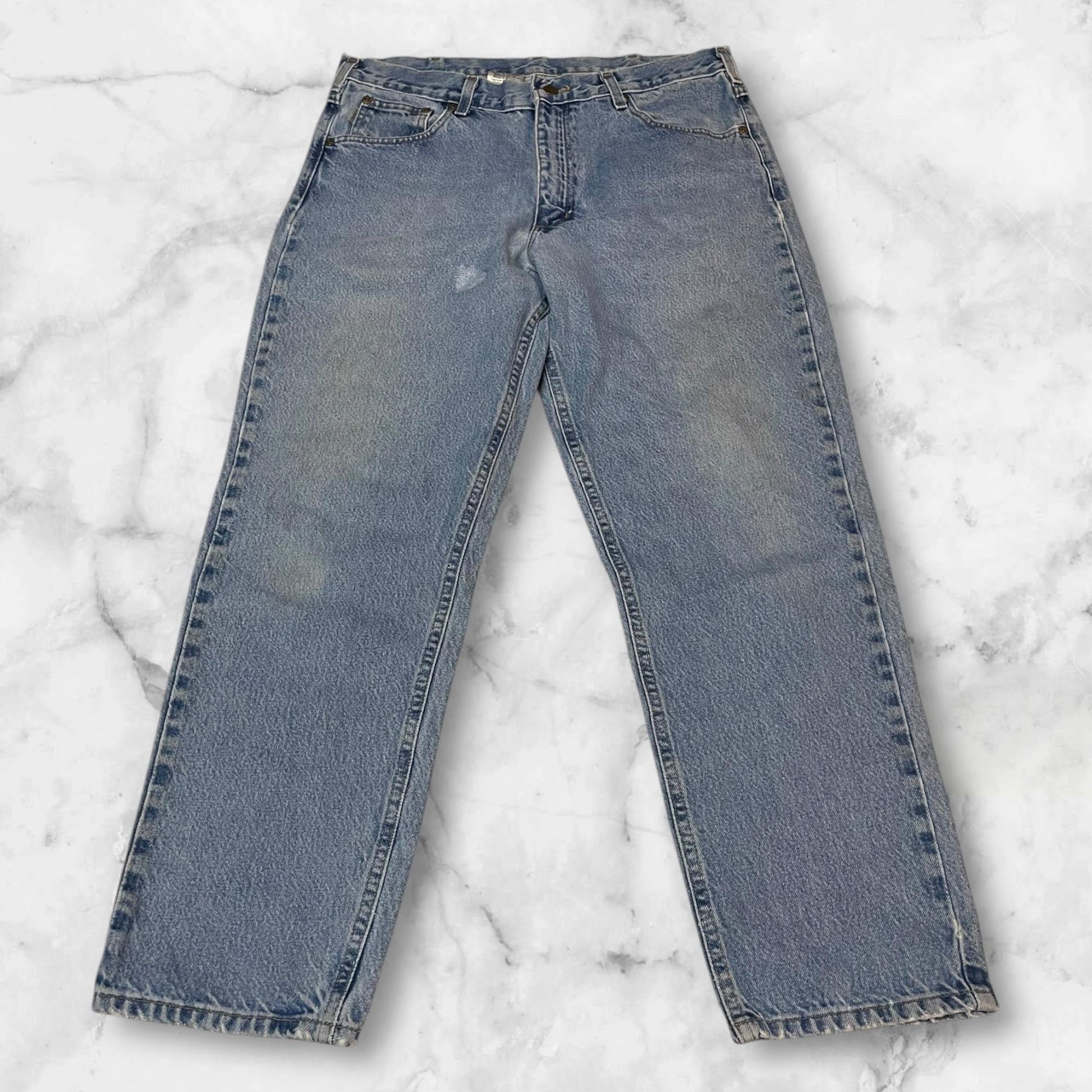 Entdecke unsere Vintage Track Pants von Nike und anderen Marken, erhältlich bei Valuxery.de - Dein Shop für trendige Vintage - Kleidung. Unsere Track Pants sind aus hochwertigen Materialien und