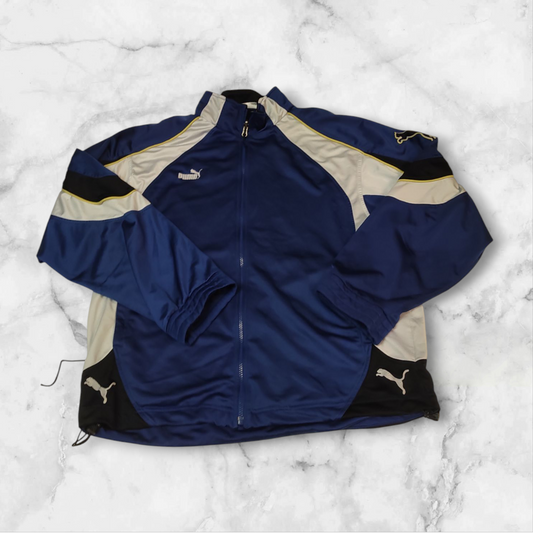 Entdecke unsere Vintage Track Pants von Nike und anderen Marken, erhältlich bei Valuxery.de - Dein Shop für trendige Vintage - Kleidung. Unsere Track Pants sind aus hochwertigen Materialien und