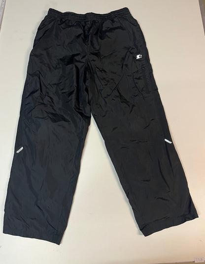 Entdecke unsere Vintage Track Pants von Nike und anderen Marken, erhältlich bei Valuxery.de - Dein Shop für trendige Vintage - Kleidung. Unsere Track Pants sind aus hochwertigen Materialien und
