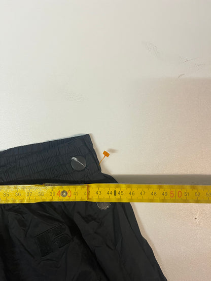 Entdecke unsere Vintage Track Pants von Nike und anderen Marken, erhältlich bei Valuxery.de - Dein Shop für trendige Vintage - Kleidung. Unsere Track Pants sind aus hochwertigen Materialien und