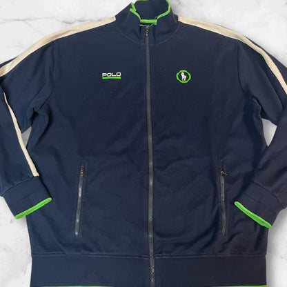 Entdecke unsere Vintage Track Pants von Nike und anderen Marken, erhältlich bei Valuxery.de - Dein Shop für trendige Vintage - Kleidung. Unsere Track Pants sind aus hochwertigen Materialien und