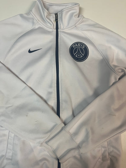 Entdecke unsere Vintage Track Pants von Nike und anderen Marken, erhältlich bei Valuxery.de - Dein Shop für trendige Vintage - Kleidung. Unsere Track Pants sind aus hochwertigen Materialien und